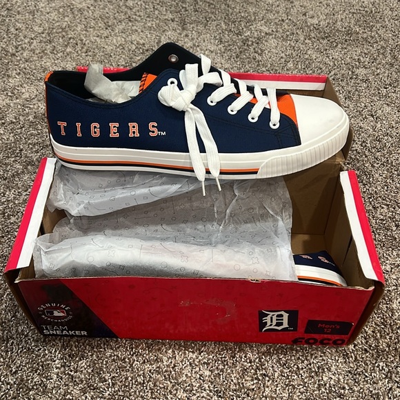🔥⚾️🐅Detroit Tigers FOCO Team Sneaker Shoe MLB 12 - Picture 1 of 8